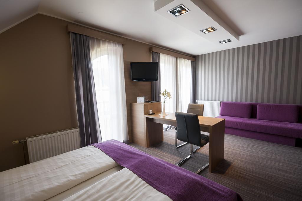 Gostilna In Motel Pri Lesniku Μαριμπόρ Εξωτερικό φωτογραφία