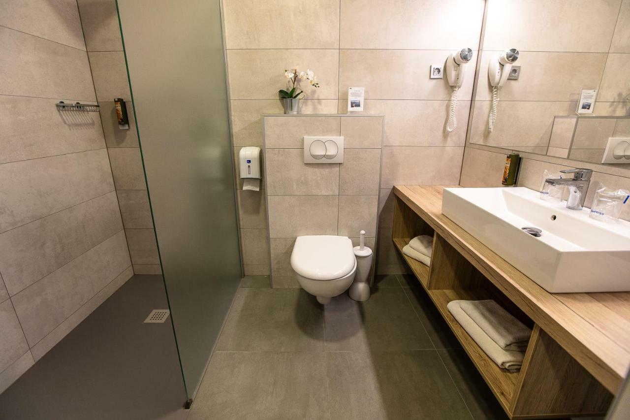 Gostilna In Motel Pri Lesniku Μαριμπόρ Εξωτερικό φωτογραφία